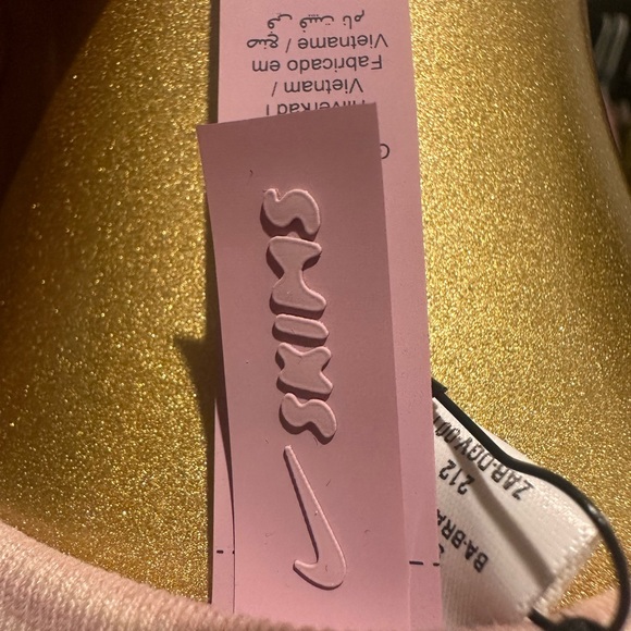 SKIMS Ribbed Halter Bralette - Pink - Picture 3 of 7